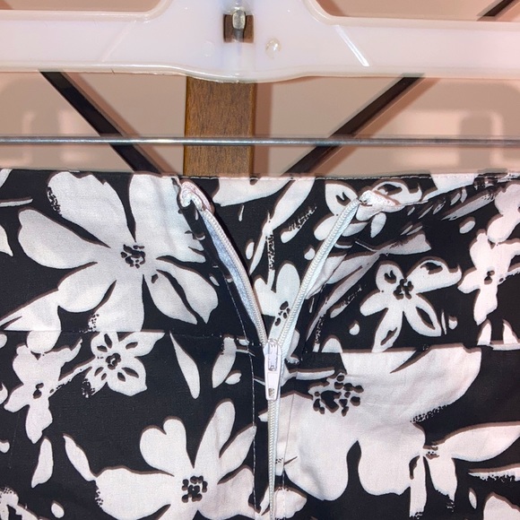 NWT Love & Kisses | Women’s Black & White MIDI Skirt - Size 1X - Picture 4 of 6
